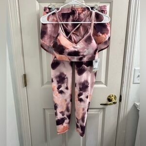 Old Navy Pink and Purple Activewear set- shorts/leggings small and bra XS